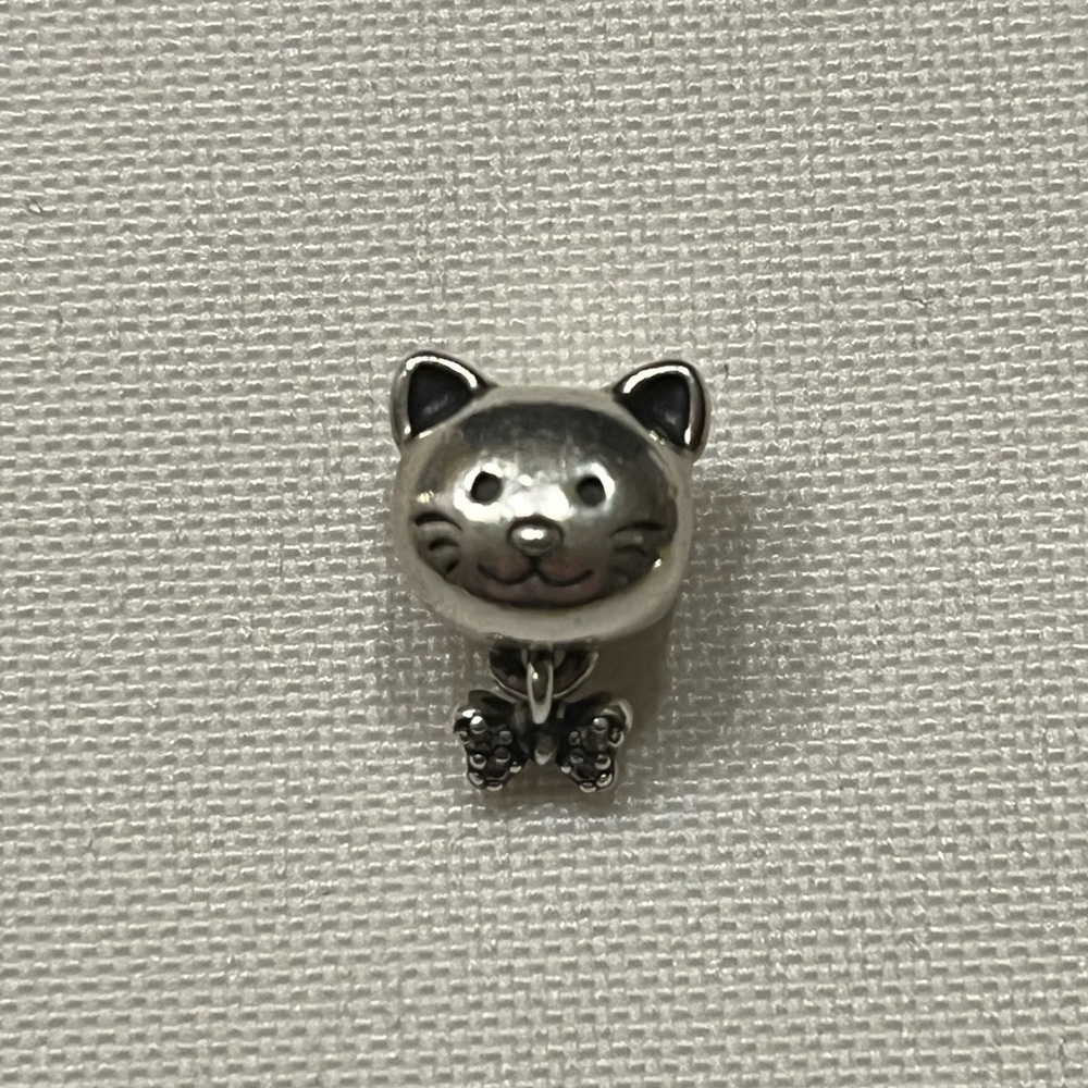 Pandora “pet cat and bow charm” sterling Silver - Picture 3 of 8
